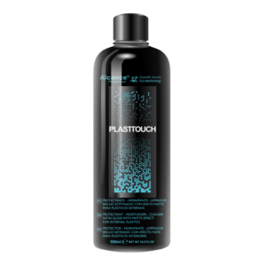 Plasttouch: Protector de Plásticos Interiores con SiO2